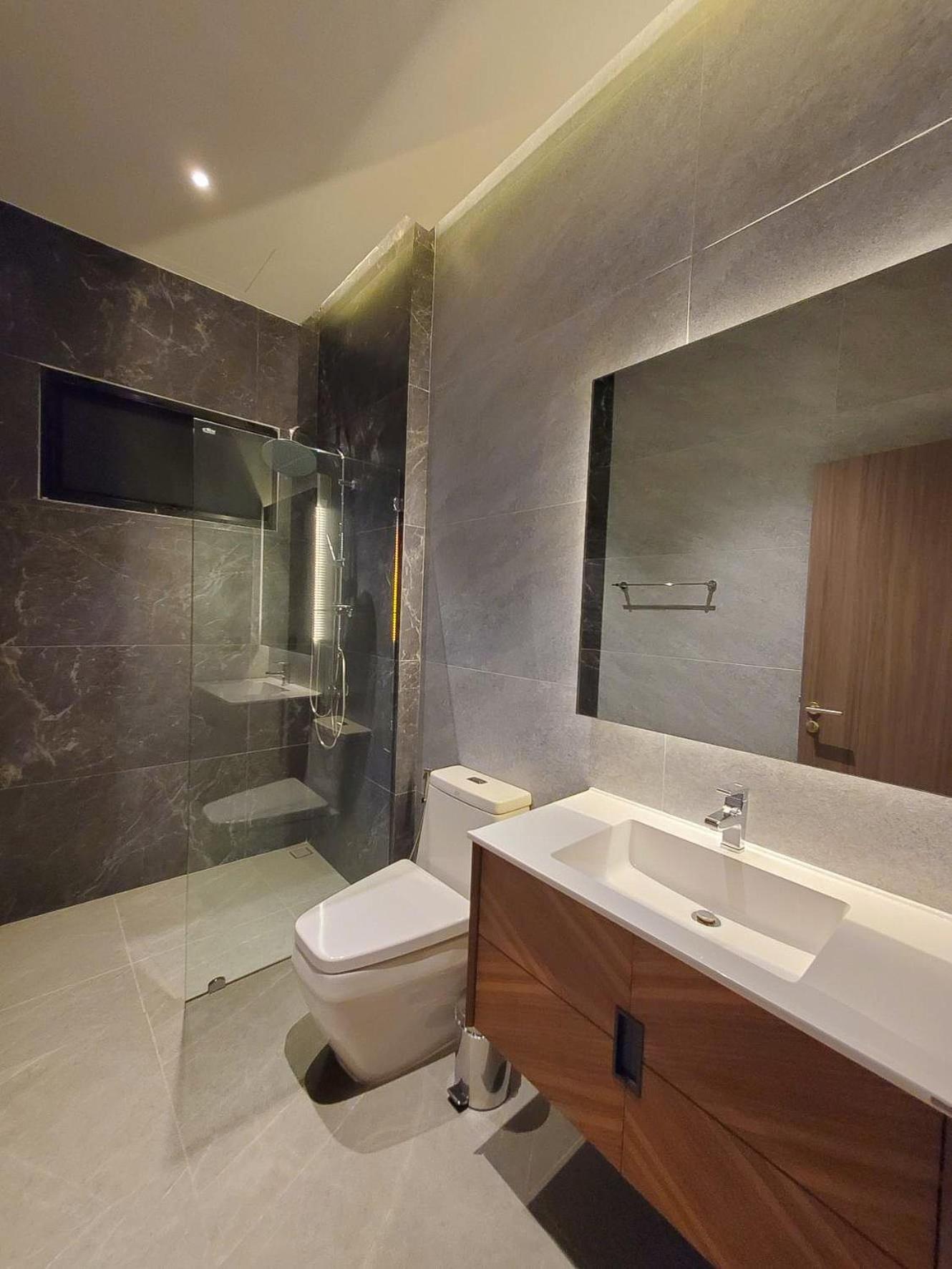 22pool Hua-hin Villa